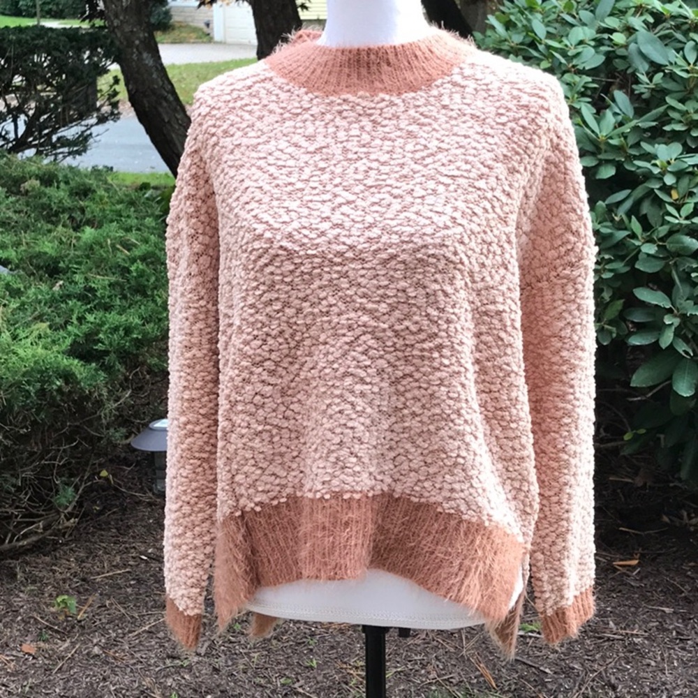Accepting Offers 🌷Blush Two Tone Popcorn Sweater - Picture 4 of 6